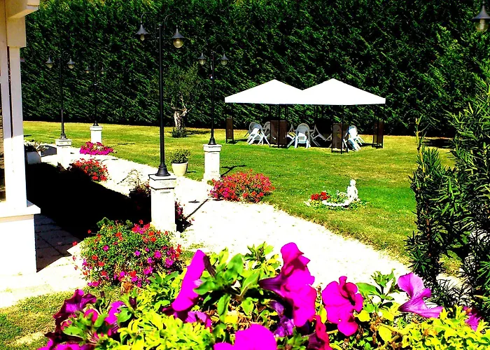 Filippone Hotel&ristorante Otel Gioia Dei Marsi