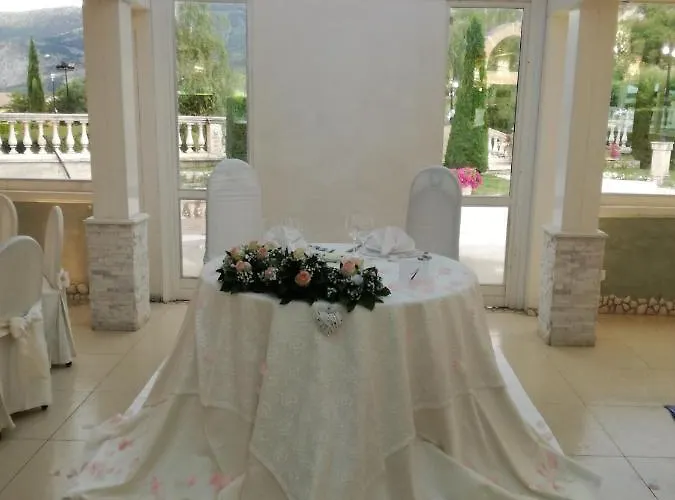 Filippone Hotel&ristorante ホテル 3*