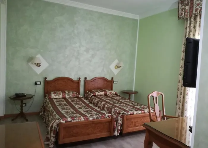 Filippone Hotel&ristorante ホテル Gioia dei Marsi